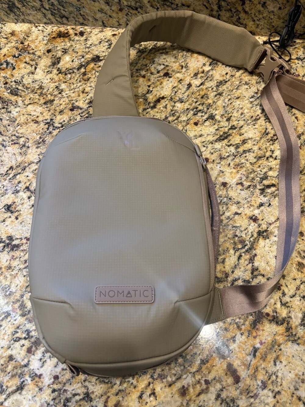 Nomatic Navigator RS Sling 10L Sand Crossbody Bag